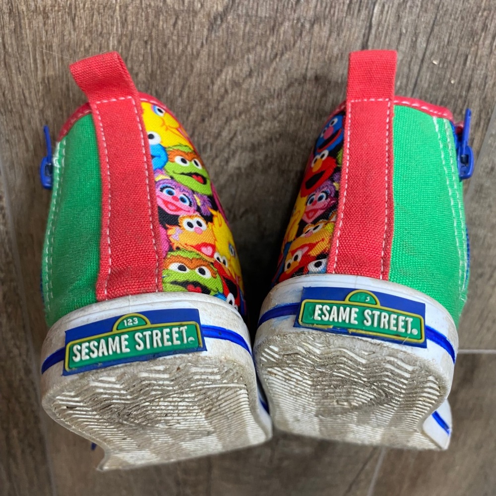 Sesame Street Kids High Top Sneakers Elmo Cookie Monster Character Shoes SIZE 8 - Picture 6 of 8